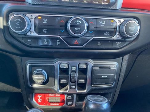 Used 2021 Jeep Wrangler Unlimited Rubicon image 22