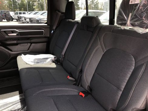 New 2026 RAM 1500 4x4 Crew Cab image 11