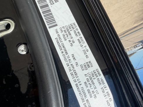 Used 2022 RAM 5500 Tradesman w/ Chrome Appearance Group image 18