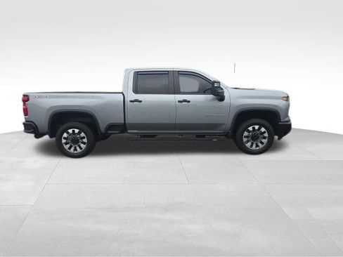 Used 2025 Chevrolet Silverado 2500 Custom w/ Custom Convenience Package AWD/4WD image 11