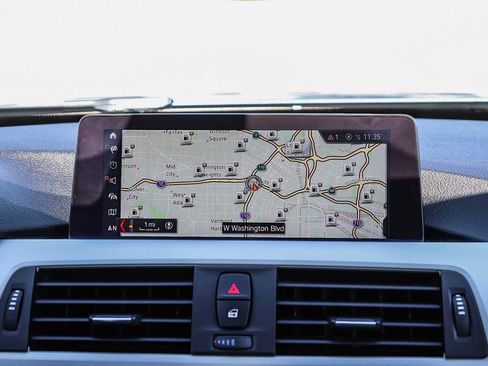 Used 2018 BMW 320i xDrive Sedan w/ Convenience Package image 15