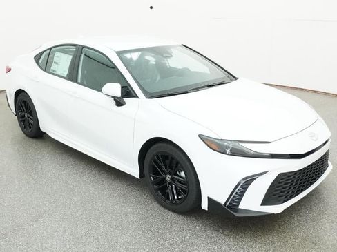 New 2026 Toyota Camry SE FWD image 13
