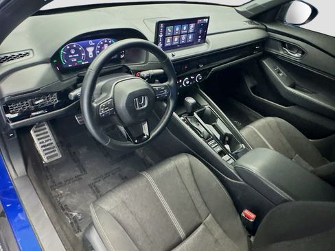 Used 2024 Honda Accord Sport image 7