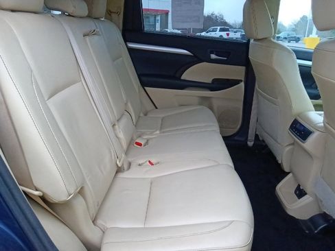 Used 2015 Toyota Highlander XLE image 33