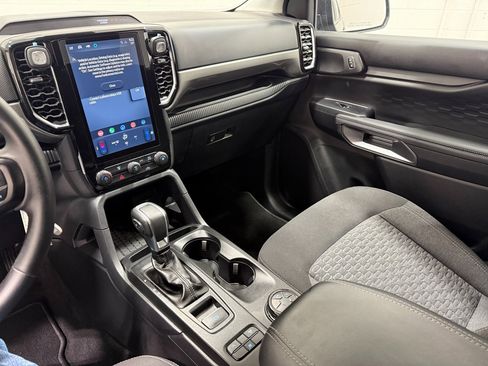 Used 2025 Ford Ranger XLT w/ Trailer Tow Package image 12