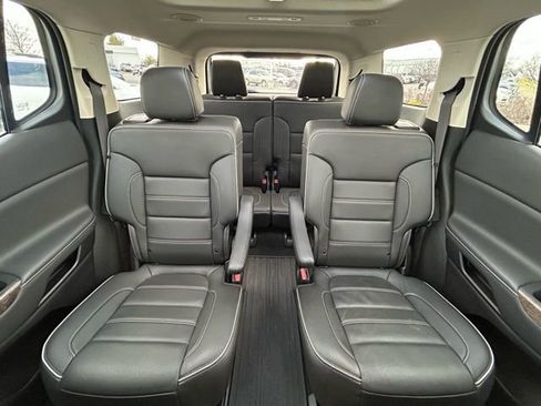 Used 2023 GMC Acadia Denali w/ Trailering Package image 17