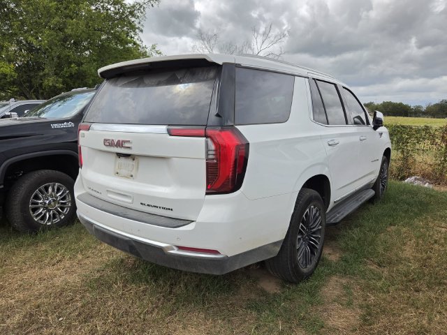 Used 2025 GMC Yukon Elevation w/ Technology Package AWD/4WD image 3