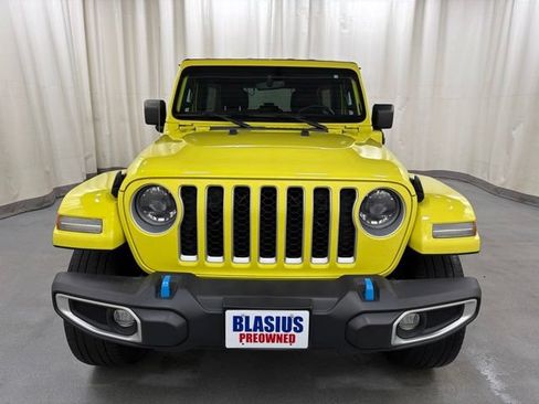 Used 2023 Jeep Wrangler Unlimited Sahara w/ Cold Weather Group AWD/4WD image 8