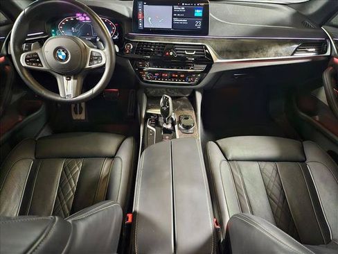 Used 2021 BMW M550i xDrive w/ Executive Package AWD/4WD image 19