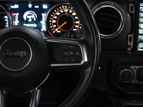 Used 2020 Jeep Wrangler Unlimited Sahara AWD/4WD image 15