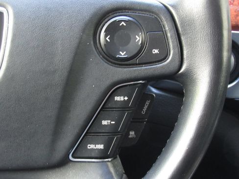 Used 2014 Hyundai Equus Signature RWD image 27