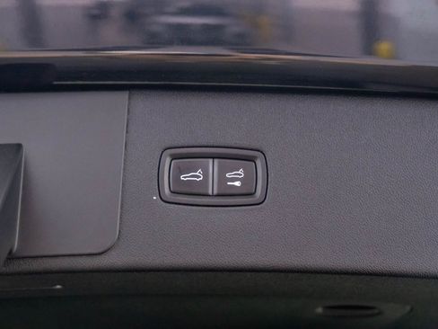 Certified 2020 Porsche Cayenne image 32