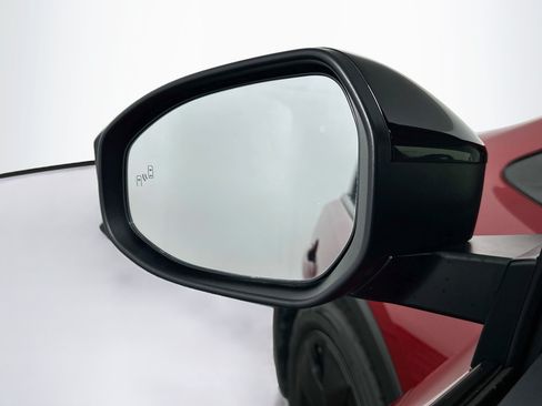 Used 2025 Toyota Prius LE FWD image 16