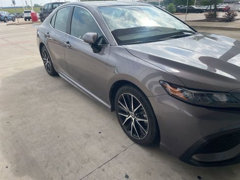 Used 2024 Toyota Camry SE w/ Cold Weather Package AWD/4WD image 4