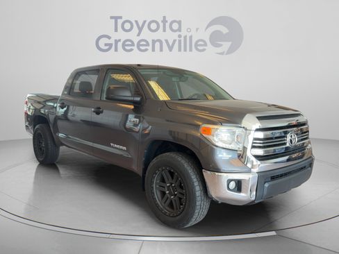 Used 2017 Toyota Tundra SR5 w/ SR5 Upgrade Package AWD/4WD image 6