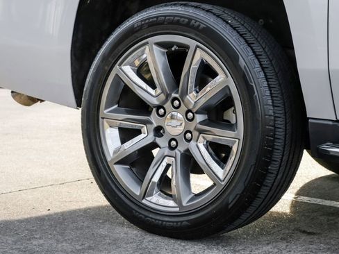 Used 2019 Chevrolet Suburban Premier image 70