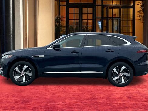 Used 2022 Jaguar F-PACE S image 3