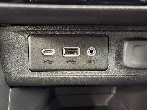 Used 2023 Buick Encore GX Preferred w/ Cold Weather Comfort Package FWD image 22