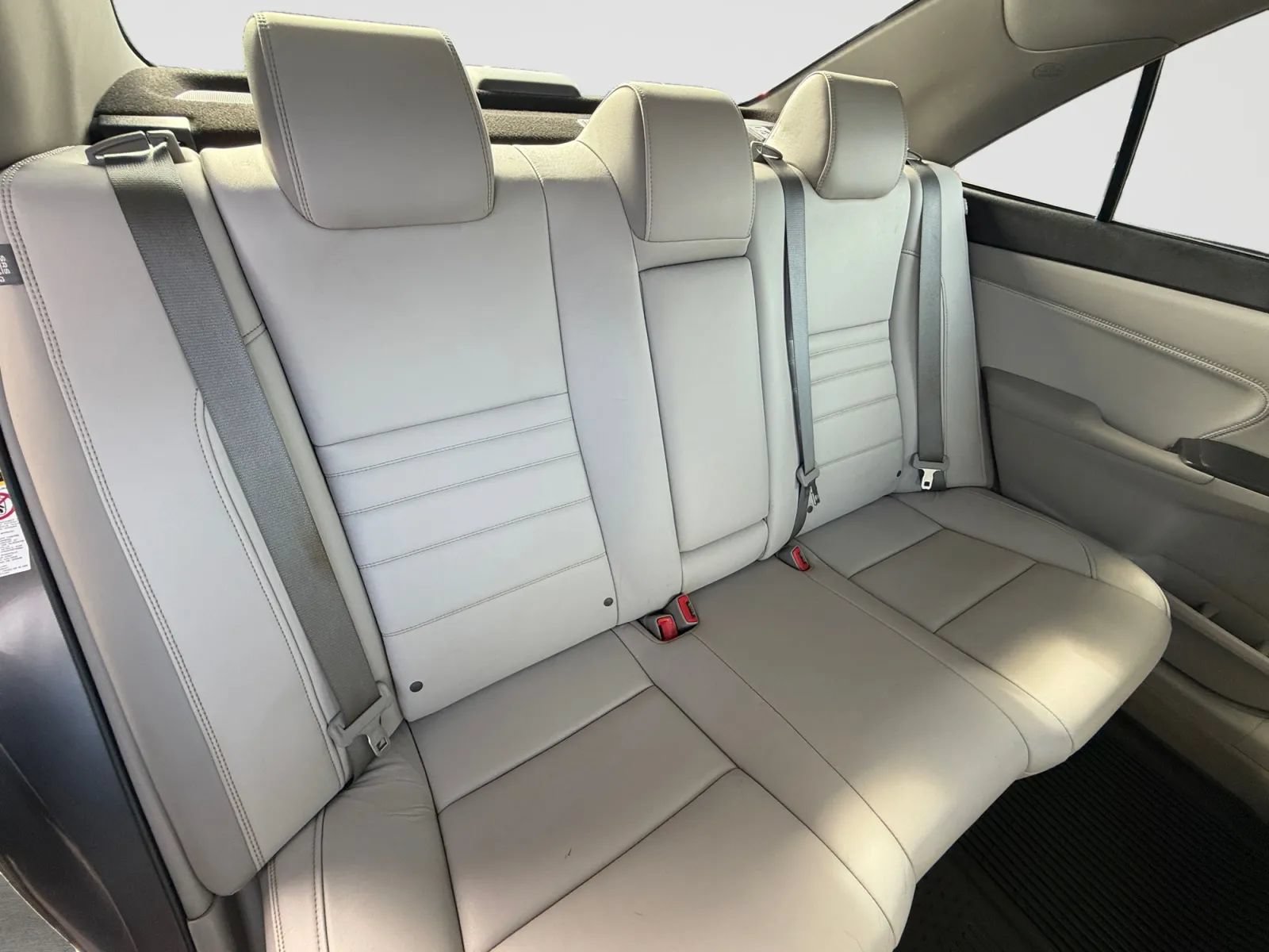Used 2016 Toyota Camry XLE w/ Convenience Package FWD image 18
