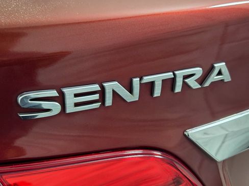 Used 2016 Nissan Sentra SV w/ Driver's Assist Package FWD image 11