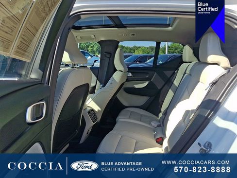 Used 2023 Volvo XC40 B5 Plus w/ Protection Package Premier AWD/4WD image 10