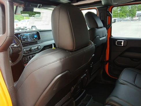 New 2025 Jeep Wrangler Unlimited Rubicon 392 image 24