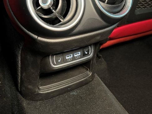 Used 2022 Alfa Romeo Stelvio Veloce image 23