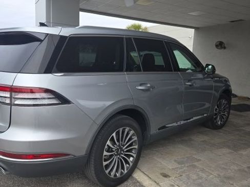 Used 2023 Lincoln Aviator AWD w/ Premium Package image 4