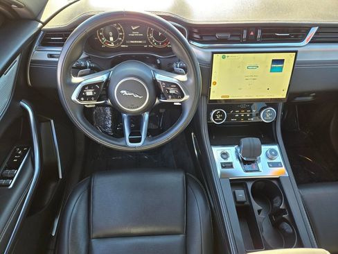 Used 2025 Jaguar F-PACE R-Dynamic S image 12