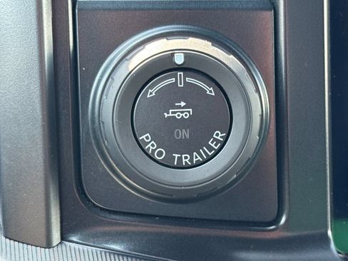 Used 2025 Ford F150 Lariat AWD/4WD image 31