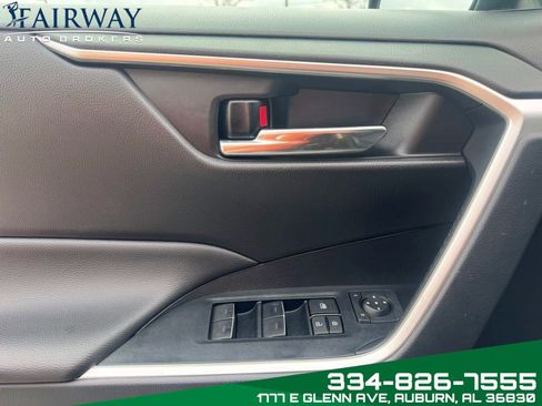 Used 2024 Toyota RAV4 AWD Hybrid image 14