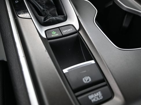 Used 2019 Honda Accord Sport image 17