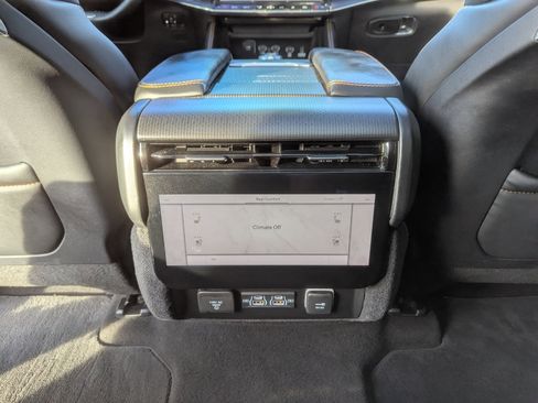 Used 2024 Jeep Grand Wagoneer Series III w/ Rear Seat Video Group 1 image 39