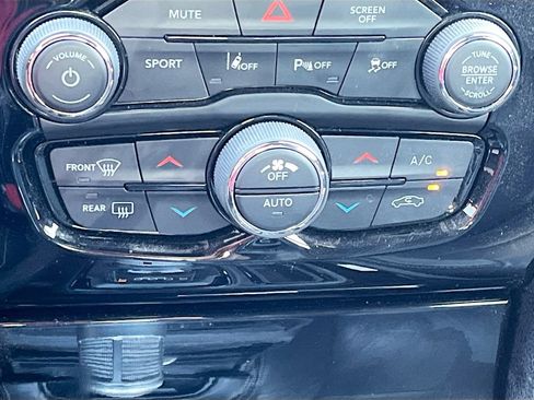 Used 2022 Chrysler 300 S w/ Comfort Group RWD image 16