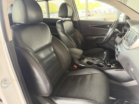 Used 2019 Kia Sorento SX w/ SX Touring Package AWD/4WD image 21
