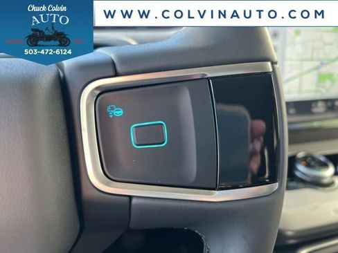 New 2025 Ford Expedition Active image 19