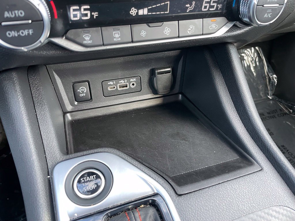 Used 2025 Nissan Sentra SR FWD image 12