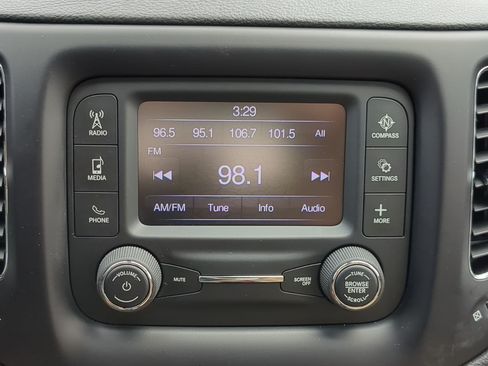 Used 2018 Jeep Compass Sport AWD/4WD image 23