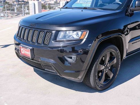 Used 2015 Jeep Grand Cherokee Altitude AWD/4WD image 11