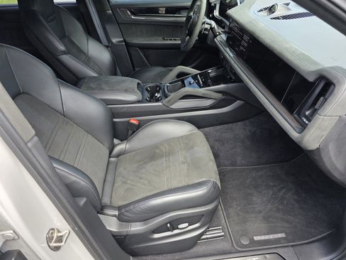 Used 2024 Porsche Cayenne Turbo GT image 3