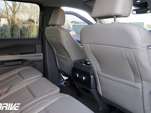 Used 2021 Ford Expedition XLT image 40