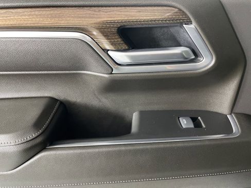 Used 2025 Chevrolet Silverado 1500 RST image 37