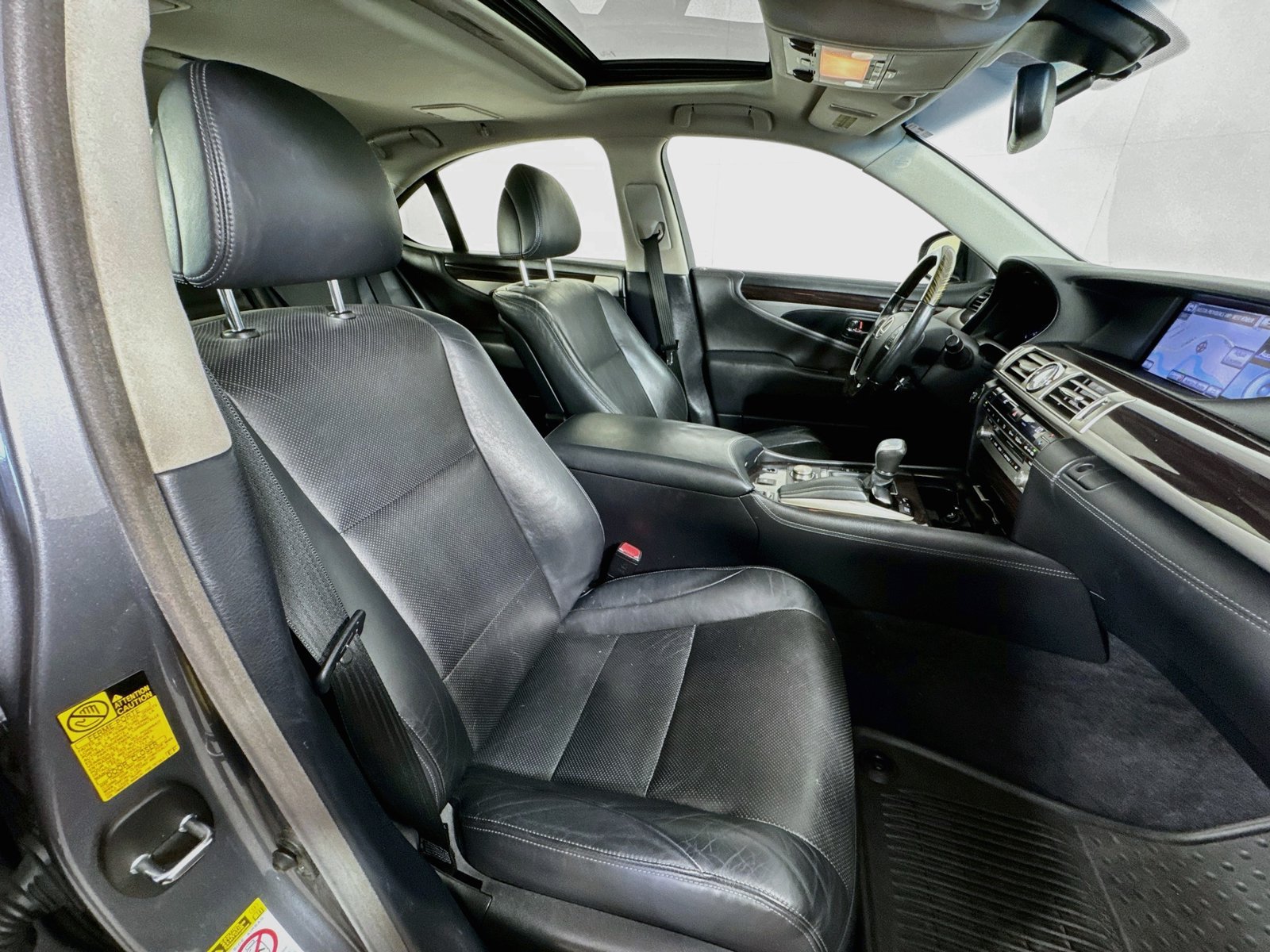 Used 2014 Lexus LS 460 AWD w/ Comfort Package image 29