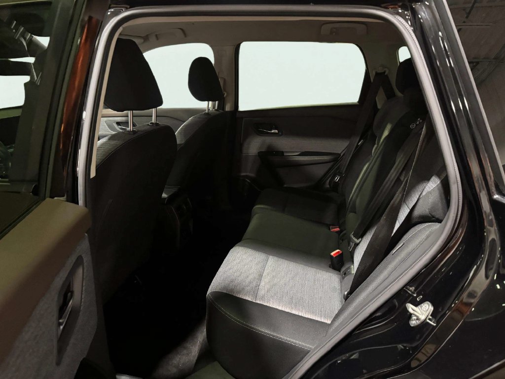 Used 2023 Nissan Rogue SV AWD/4WD image 21