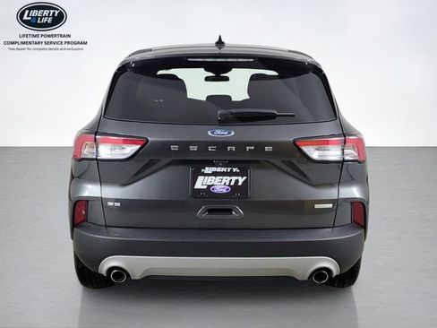 Certified 2020 Ford Escape SE image 4
