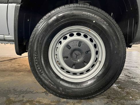New 2026 Mercedes-Benz Sprinter 2500 image 9