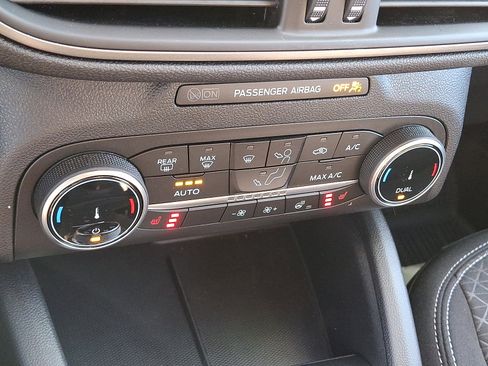 Certified 2024 Ford Escape Active image 15