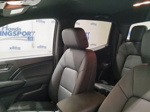 Used 2024 Chevrolet Colorado LT w/ LT Convenience Package III image 17