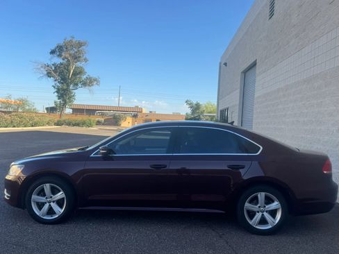 Used 2013 Volkswagen Passat TDI SE FWD image 5