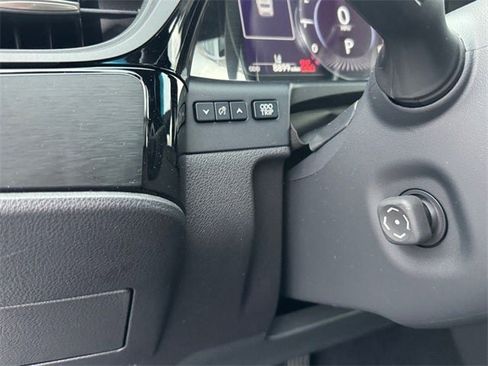 Used 2024 Lexus ES 350 w/ Premium Package image 18